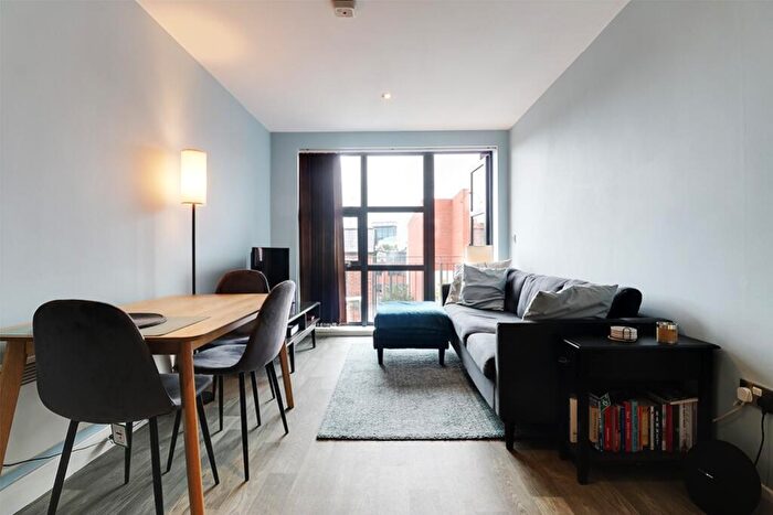 2 Bedroom Flat To Rent In Camden Street, Birmingham, West Midlands, B1