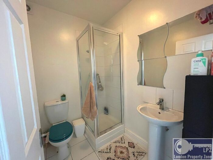 Studio To Rent In Netherwood Road, Brook Green, W14