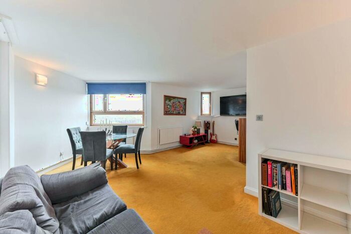 3 Bedroom Flat To Rent In Whistler Tower, Chelsea, London, SW10