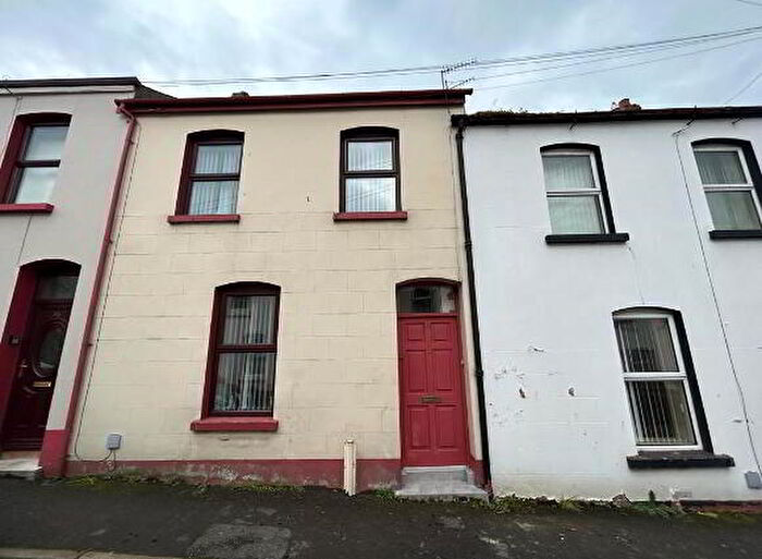 3 Bedroom Mid Terraced House For Sale In Violet Street, Derry, BT47