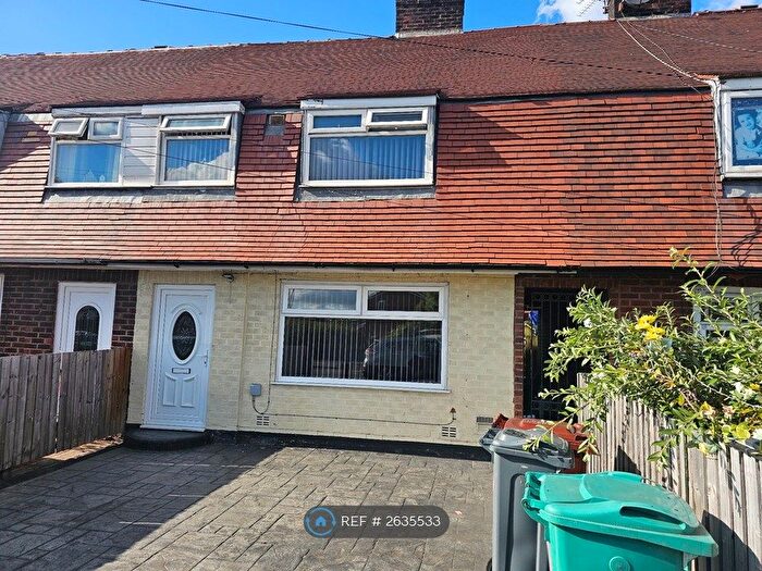3 Bedroom Terraced House To Rent In Briscoe Lane, Manchester, M40