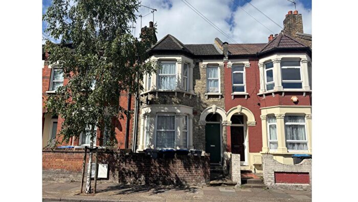 2 Bedroom Flat For Sale In B Brownlow Road, Harlesden, London, NW10