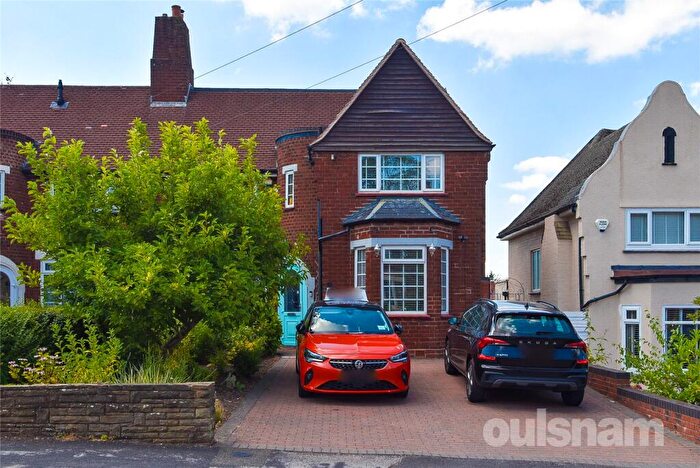 4 Bedroom Semi-Detached House For Sale In Pineapple Road, Stirchley, Birmingham, West Midlands, B30