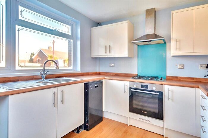 3 Bedroom Semi-Detached House For Sale In Washington Drive, Stapleford, Nottingham, NG9