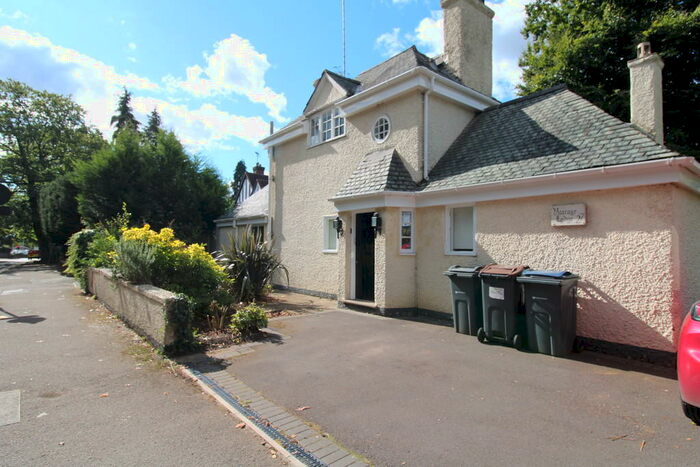 4 Bedroom Detached House To Rent In Vicarage Road, Edgbaston, B15