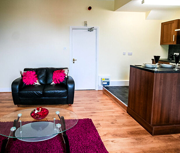 1 Bedroom Flat To Rent In Burley Road, Leeds, LS3