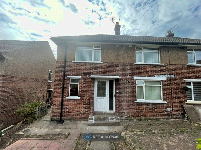 3 Bedroom Terraced House To Rent In Troutbeck Avenue, Baildon, Shipley, BD17