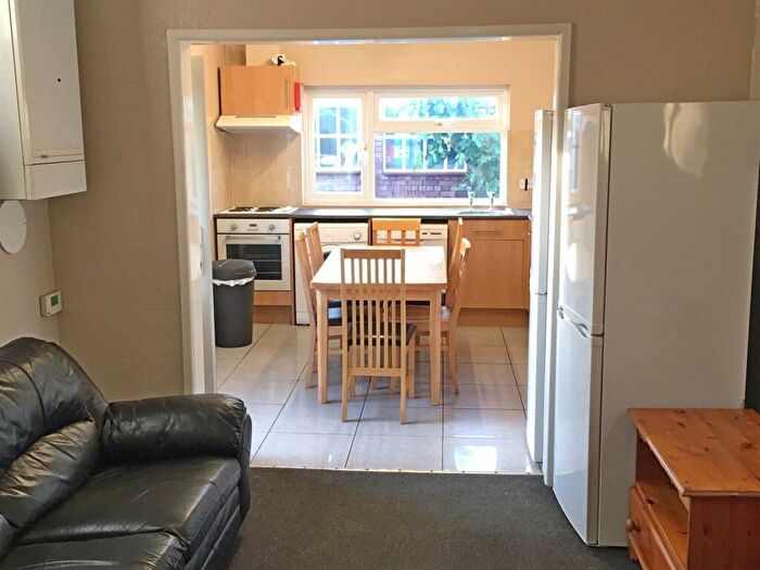 6 Bedroom End Of Terrace House To Rent In Bishop Road, Bristol, BS7