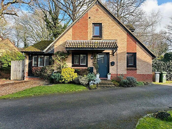 3 Bedroom Detached House For Sale In Hazel Grove, Thatcham, RG18