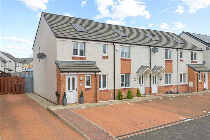 3 Bedroom End Of Terrace House For Sale In Broadlea Park, FK2