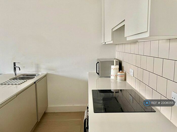 1 Bedroom Flat To Rent In Osborn House, London, SE3