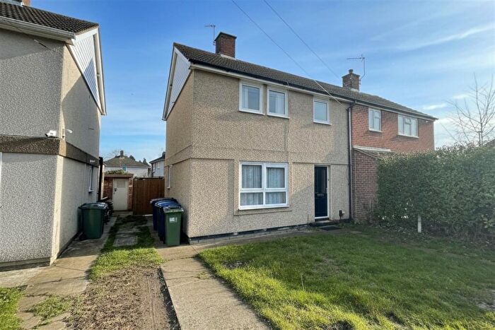 3 Bedroom Semi Detached House To Rent In Giles Road, Oxford, OX4