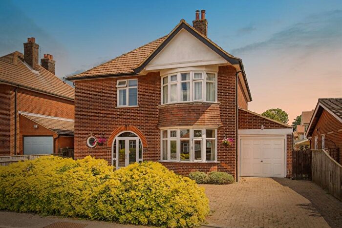 4 Bedroom Detached House For Sale In Valley Close, Ipswich, IP1