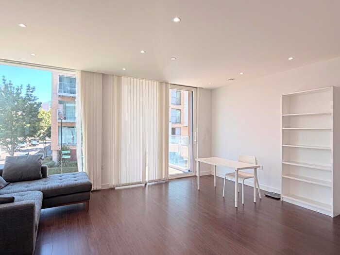 1 Bedroom Apartment To Rent In Woodberry Down, Manor House, N4