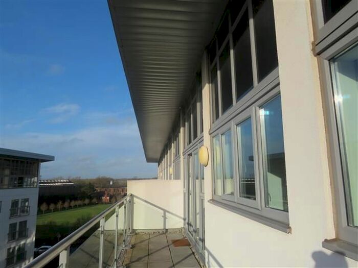 2 Bedroom Flat To Rent In Lonsdale, Wolverton, Milton Keynes, MK12