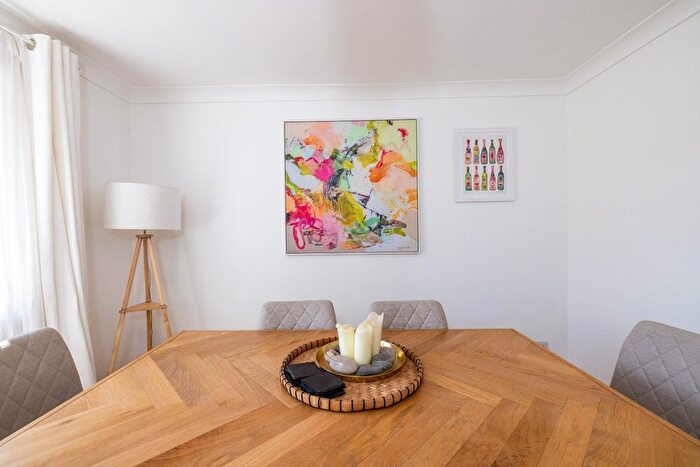 3 Bedroom End Of Terrace House For Sale In Teewell Avenue, Staple Hill, BS16