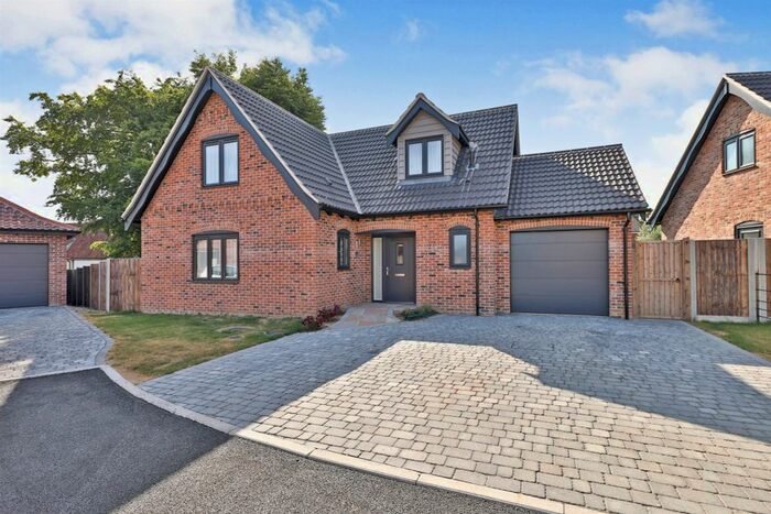 3 Bedroom Property For Sale In Cowslip Croft, Shipdham, Thetford, IP25