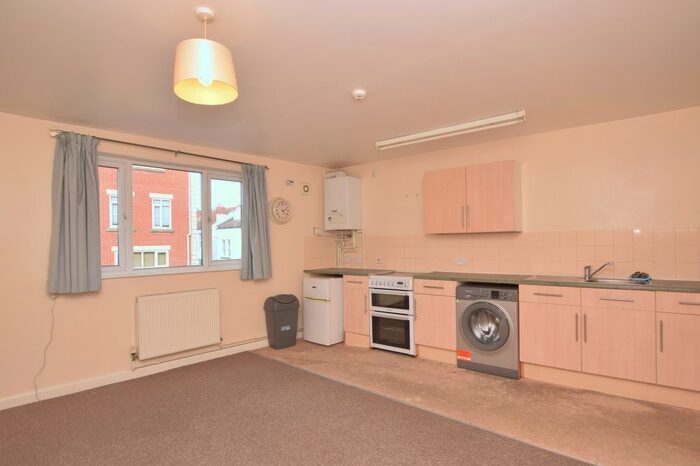 1 Bedroom Flat To Rent In North Street, Bedminster, Bristol, BS3