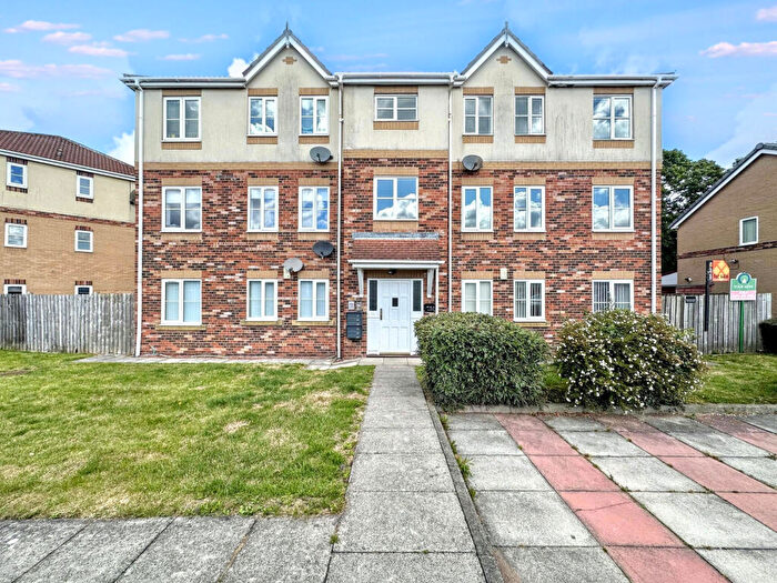 2 Bedroom Flat For Sale In Praetorian Drive, Wallsend, Tyne And Wear, NE28