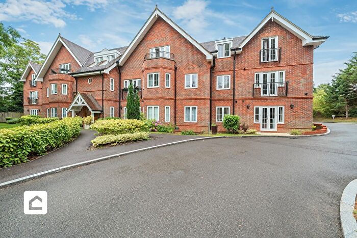 2 Bedroom Flat To Rent In Reigate Road, Reigate, Surrey, RH2