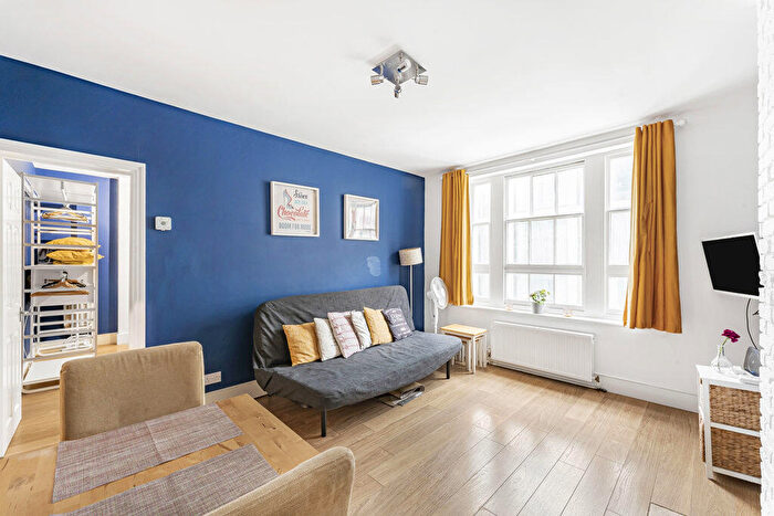 1 Bedroom Apartment To Rent In Paul Street, Shoreditch, London, EC2A