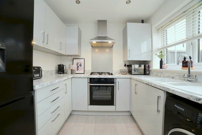 2 Bedroom Terraced House For Sale In Thistle Close, Goole, DN14