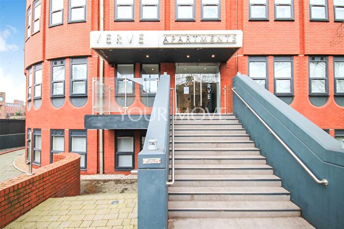 2 Bedroom Flat For Sale In Mercury Gardens, Romford, RM1