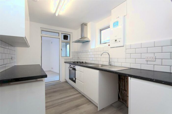 4 Bedroom House To Rent In Belmont Lane, Stanmore, HA7