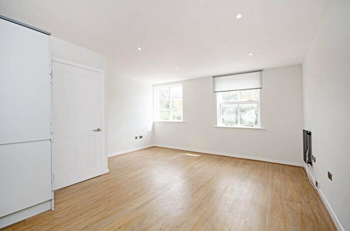 1 Bedroom Flat For Sale In Horton Road, London Fields, London, E8