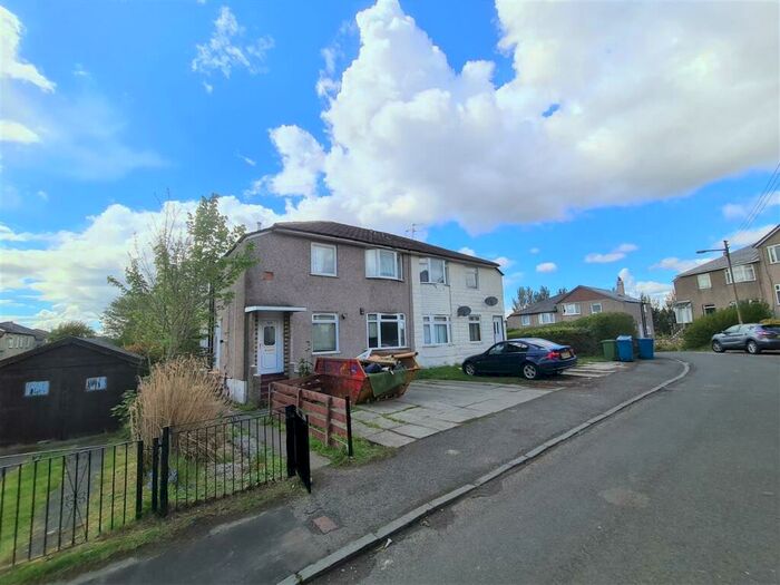 3 Bedroom Apartment To Rent In Croftwood Avenue, Croftfoot, Glasgow, G44