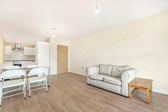 1 Bedroom Flat To Rent In Jacob House, Amhurst Road, London, E8