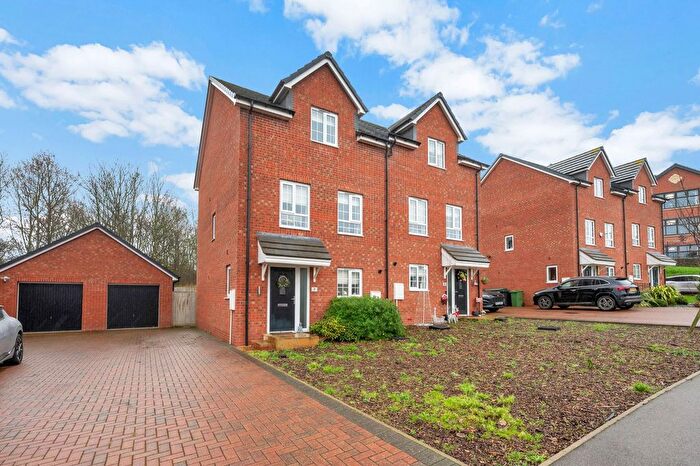 3 Bedroom Semi-Detached House For Sale In Oaktree Way, Rothley, LE7