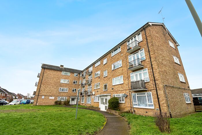 2 Bedroom Flat For Sale In Clare Road, Stanwell, TW19