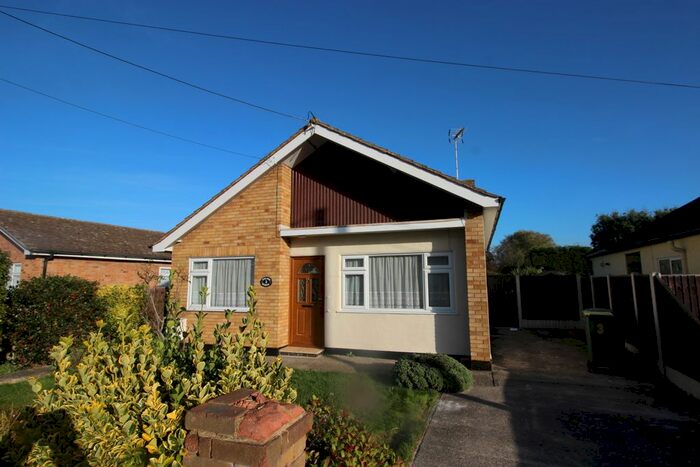 2 Bedroom Detached Bungalow To Rent In Eastbury Avenue, Rochford SS4