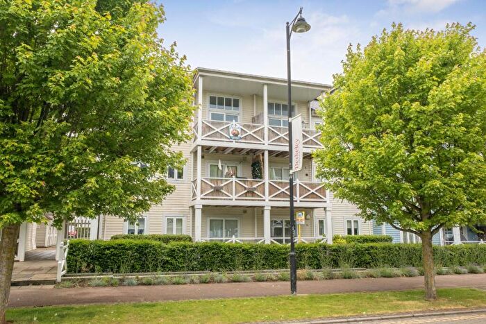 2 Bedroom Apartment For Sale In Lambe Close, Snodland, ME6