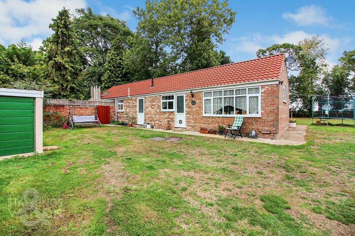 2 Bedroom Detached Bungalow For Sale In Grange Road, Cantley, Norwich, NR13