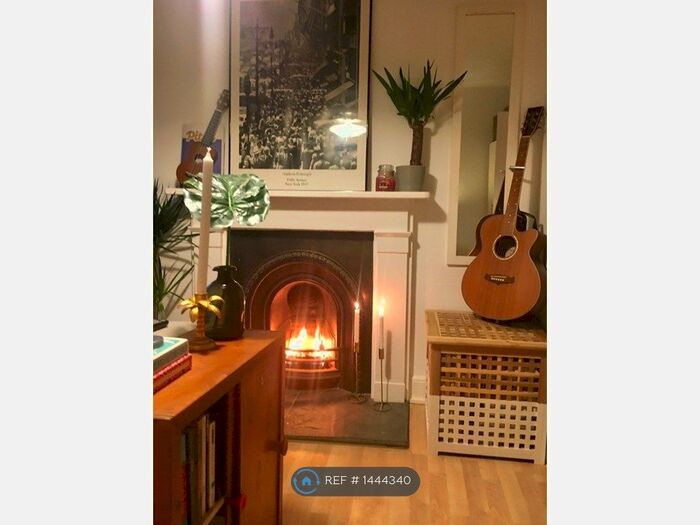 Studio To Rent In Montpelier Vale, London, SE3