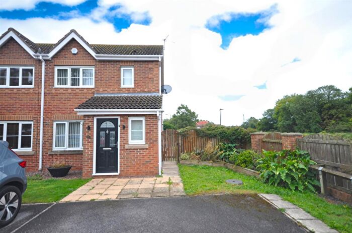 3 Bedroom Semi Detached House For Sale In Orchard Street, Thorne, Doncaster, DN8