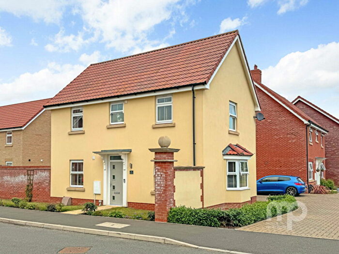 3 Bedroom Detached House For Sale In Waller Drive, Attleborough, NR17