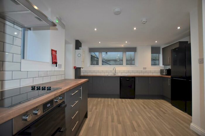 6 Bedroom Semi-Detached House To Rent In Arley Hill, Lower Maisonette, Cotham, BS6