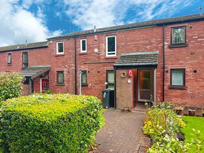 2 Bedroom Flat To Rent In Bowscale Close, Carlisle, CA3