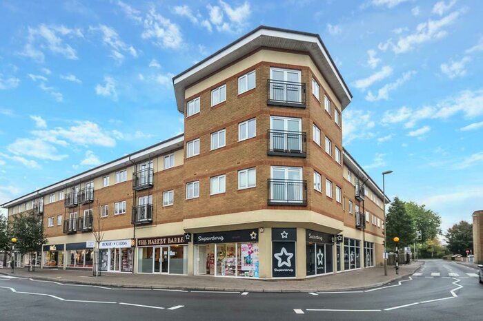 2 Bedroom Apartment To Rent In Kidlington, Oxfordshire, OX5