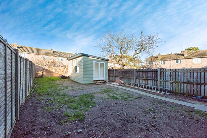 3 Bedroom Terraced House For Sale In Bury Road, Thetford, IP24