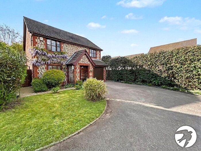4 Bedroom Detached House For Sale In Hemmings Close, Sidcup, Kent, DA14
