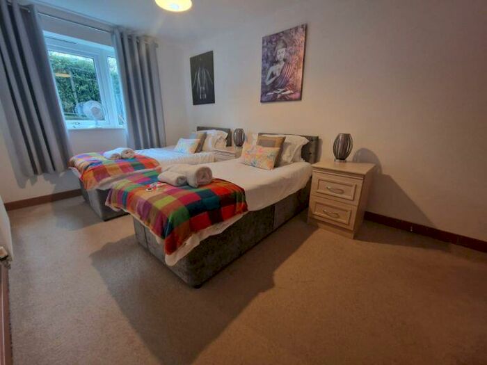 2 Bedroom Apartment To Rent In Stafford Gardens, Maidstone, Kent, ME15