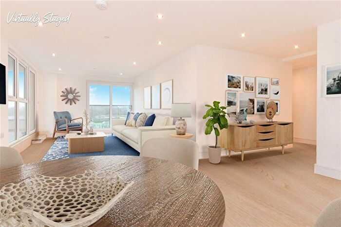 2 Bedroom Flat For Sale In Breakwater Way, Sandown, Isle Of Wight, PO36