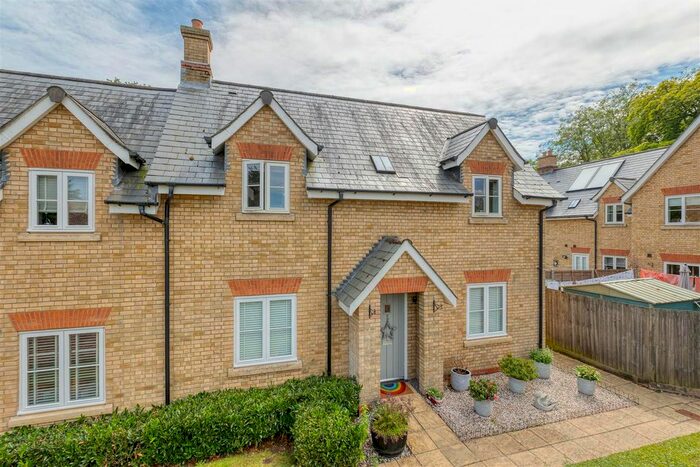 3 Bedroom End Of Terrace House For Sale In Stuart Court, Tempsford, Sandy, SG19