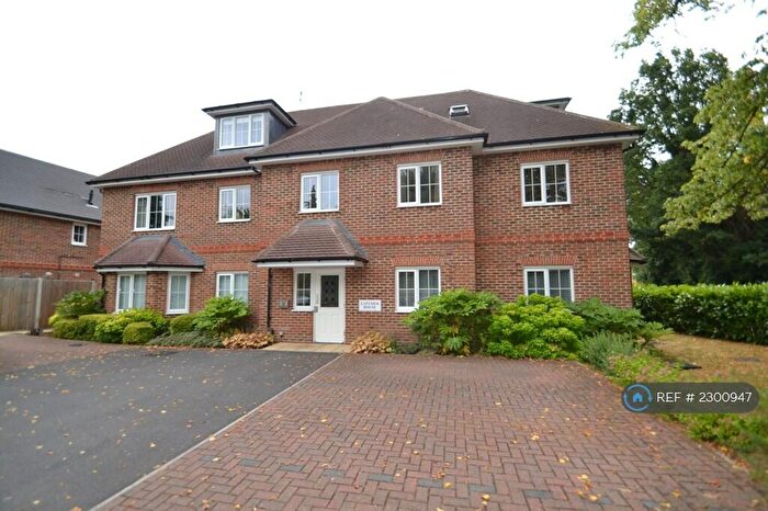 1 Bedroom Flat To Rent In Godwin Close, Wokingham, RG41