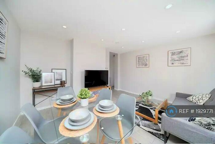 2 Bedroom Flat To Rent In Sable Street, Islington, N1