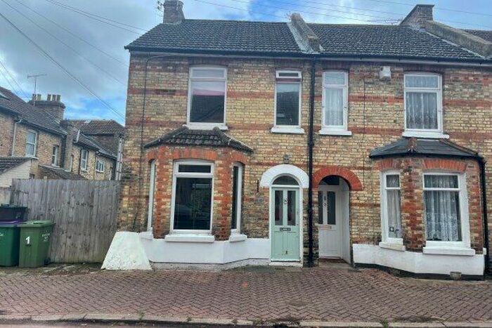 2 Bedroom Property To Rent In Bradstone New Road, Folkestone, CT20